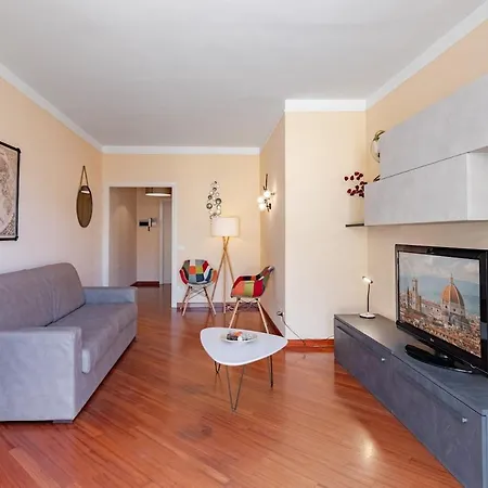 Brd 43 6- Ponte Vecchio Bright Spacious Penthouse Apartmán *